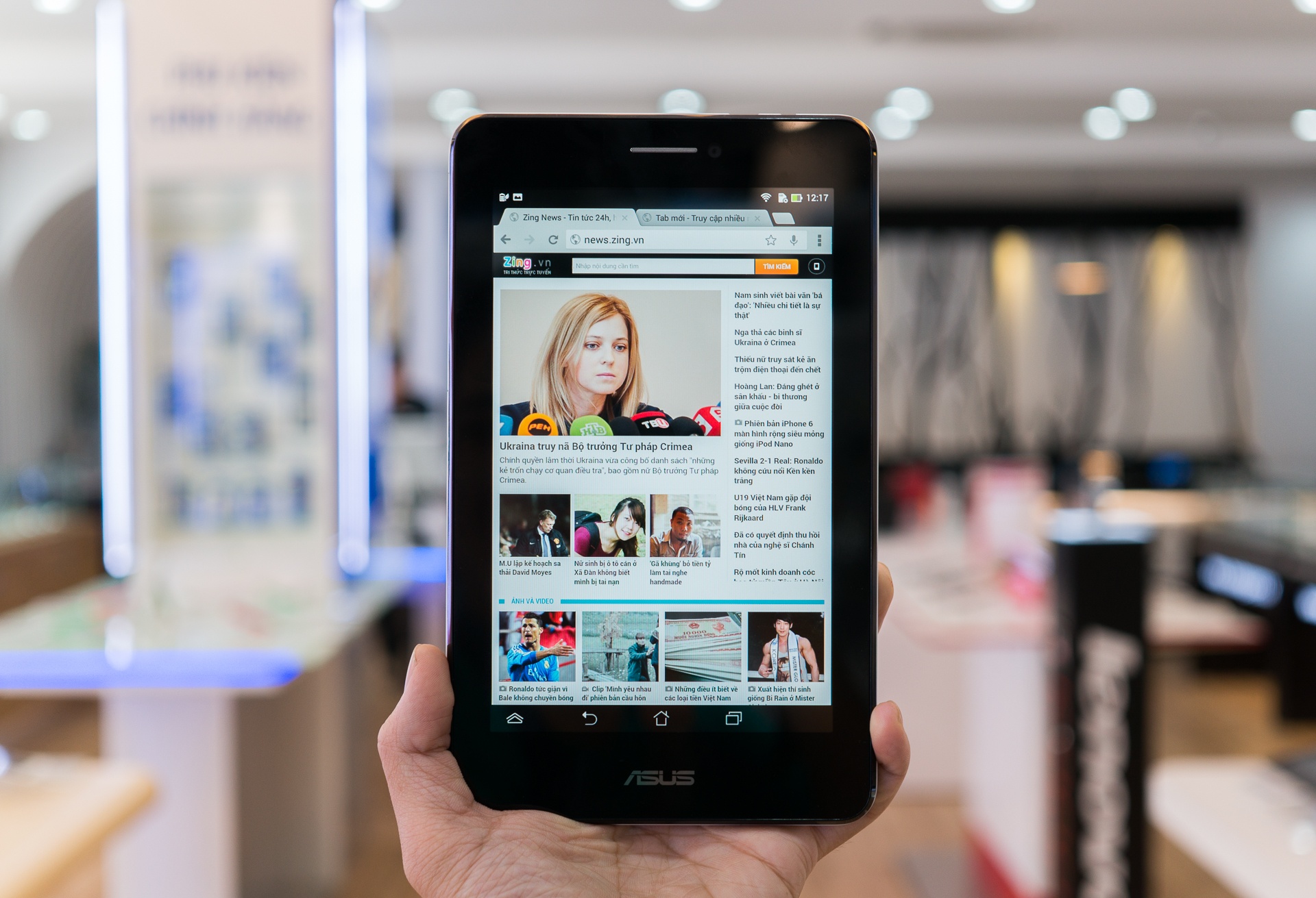 Mo hop Asus Fonepad 7 2 SIM vua len ke gia 4,5 trieu dong hinh anh