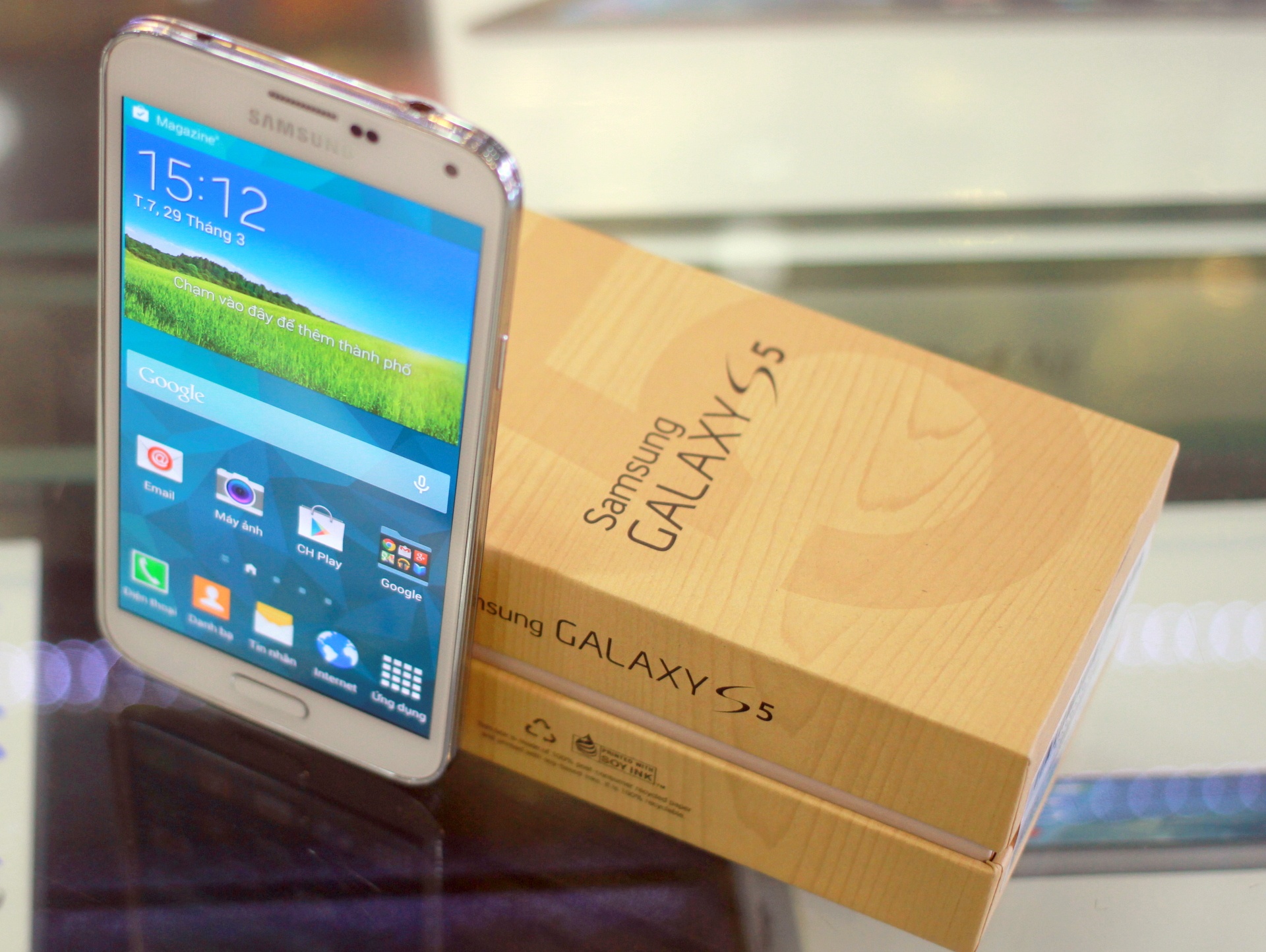 Galaxy S5 sẽ có mặt trên các kệ hàng từ 11/4.