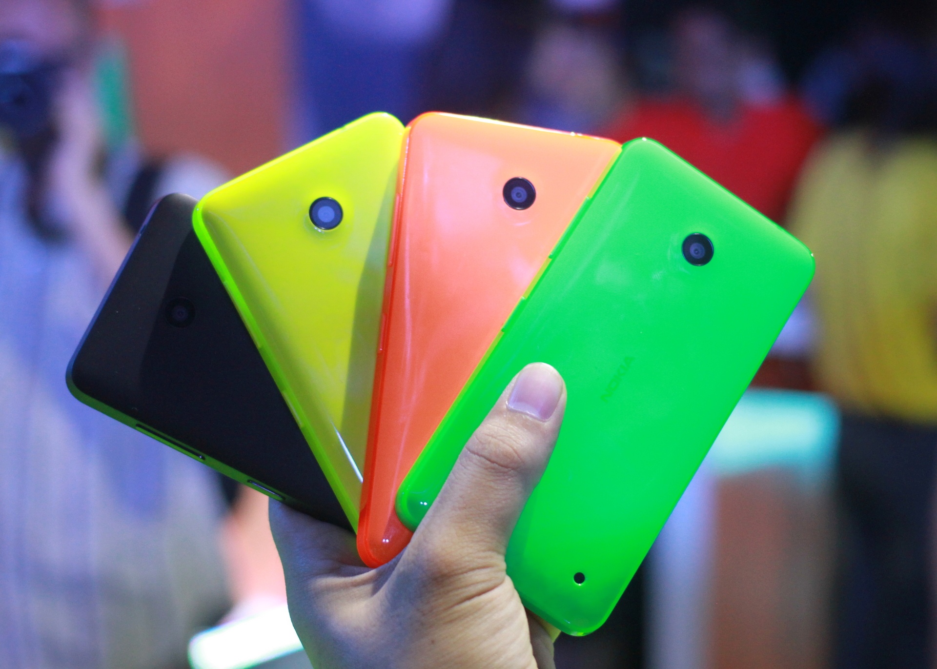 Nokia Lumia 630 gia 3,5 trieu dong tai Viet Nam hinh anh