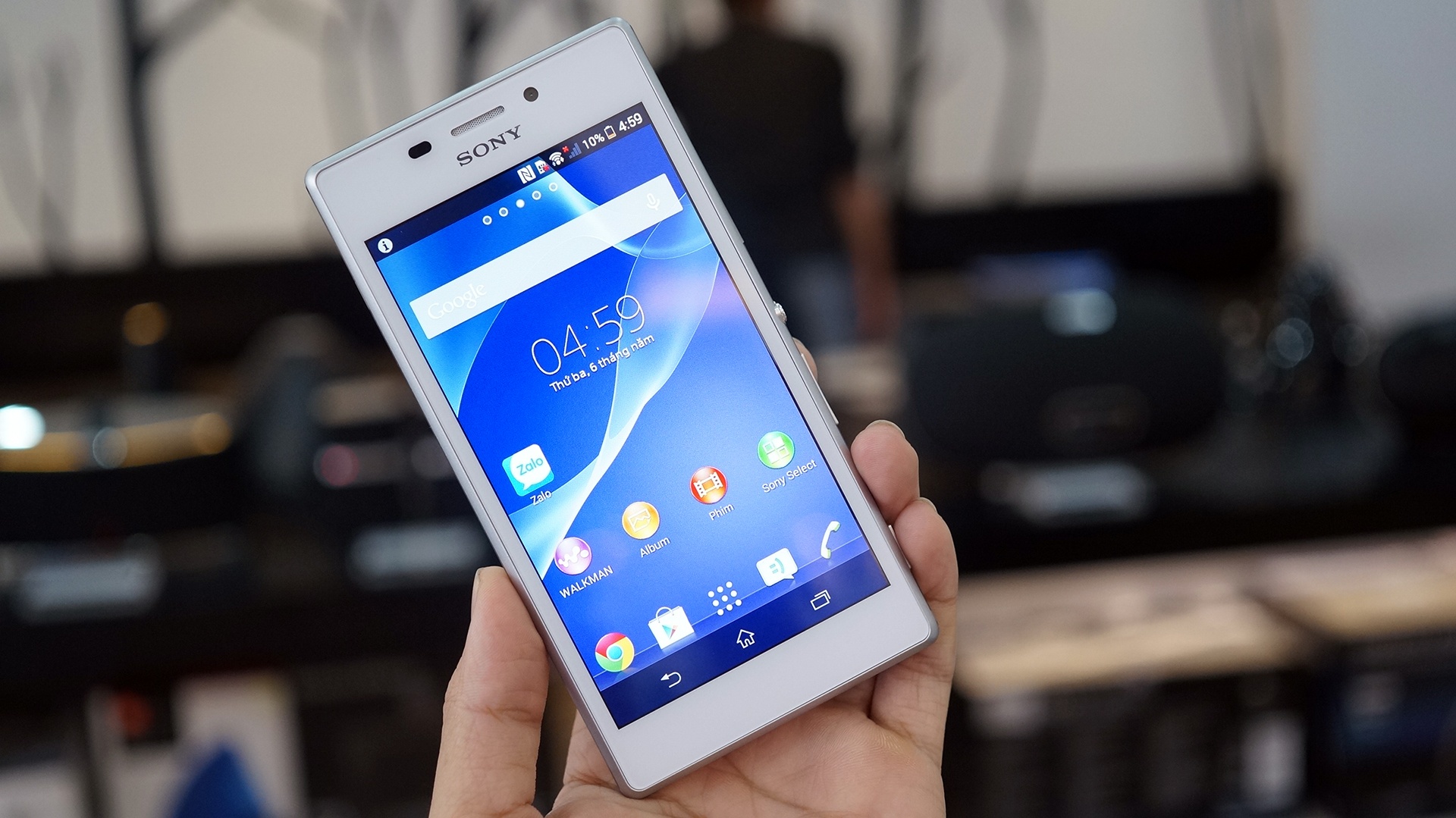 Mo hop Sony Xperia M2 gia 7 trieu dong vua len ke hinh anh