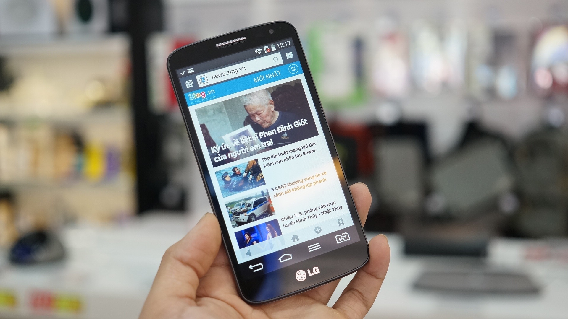 Mo hop LG G2 Mini gia 7,4 trieu dong vua len ke hinh anh