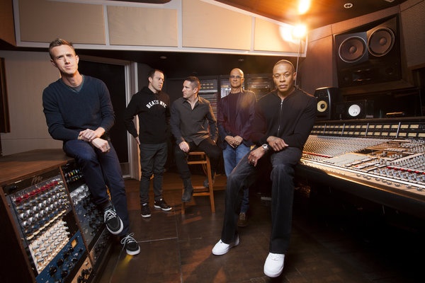 Apple co the mua lai Beats Audio voi gia 3,2 ty USD hinh anh