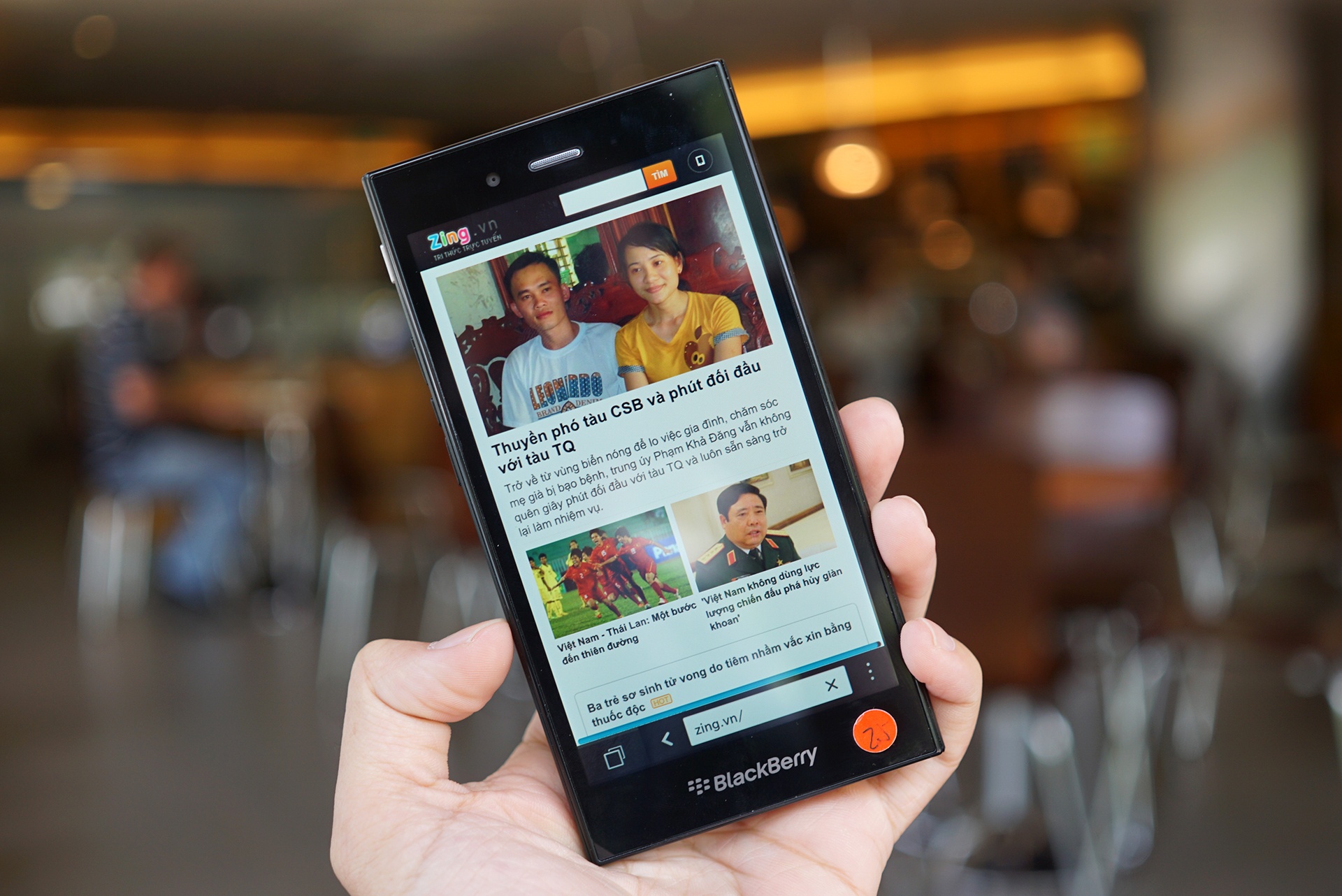 BlackBerry Z3 gia hon 4 trieu vua xuat hien tai Sai Gon hinh anh