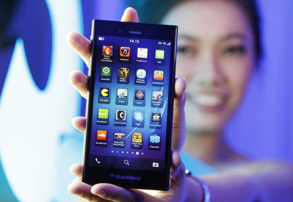 BlackBerry Z3 chinh thuc ra mat tai VN voi gia 4,59 trieu hinh anh