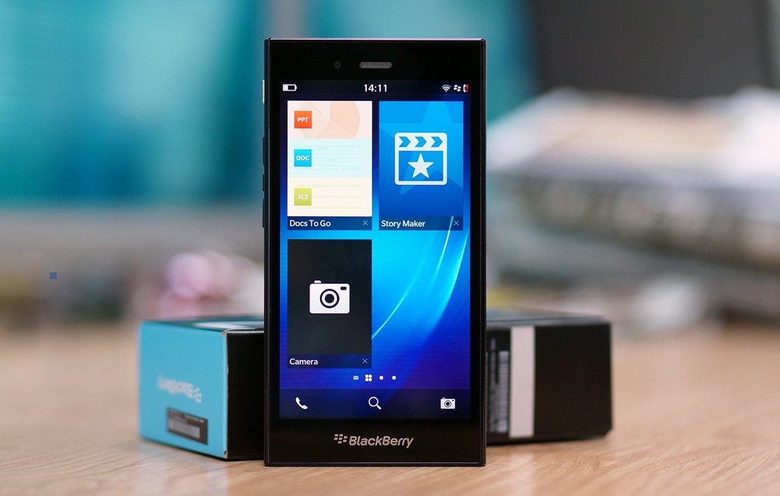 5 smartphone hap dan chuan bi ban tai VN hinh anh