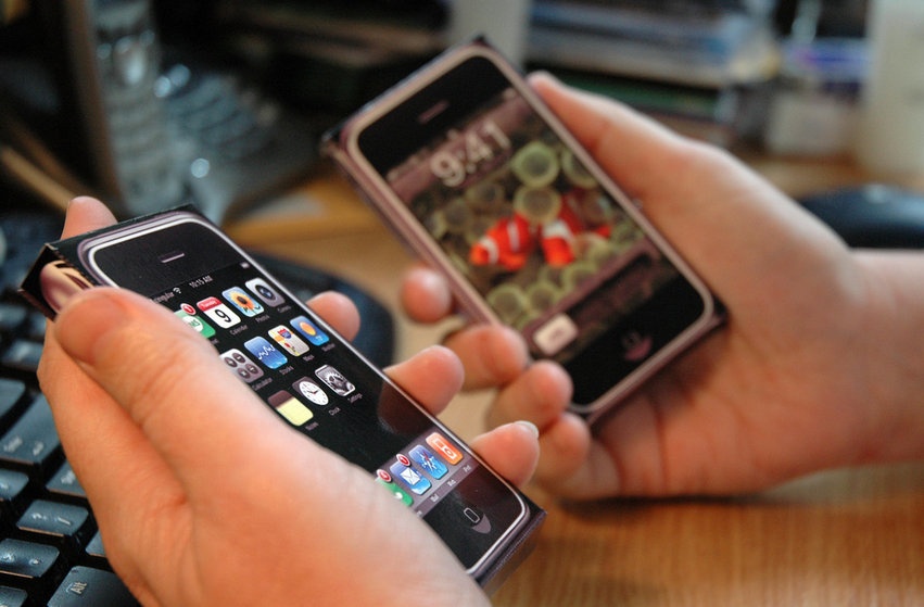 iPhone 2G gia hon 1.000 USD ve VN 7 nam truoc hinh anh