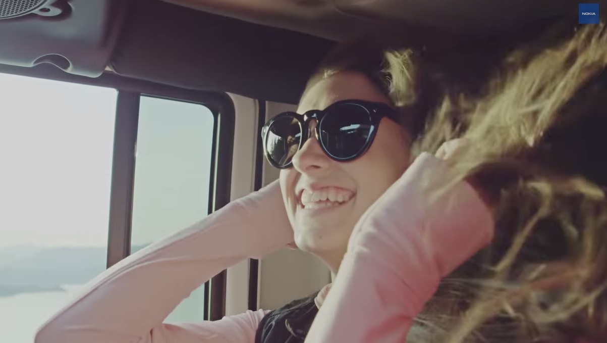 Microsoft tung video quang cao dau tien ve Nokia Lumia 930 hinh anh