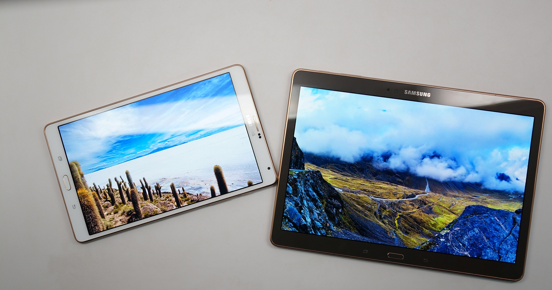 Mo hop bo doi Galaxy Tab S doi thu cua iPad Air vua len ke hinh anh