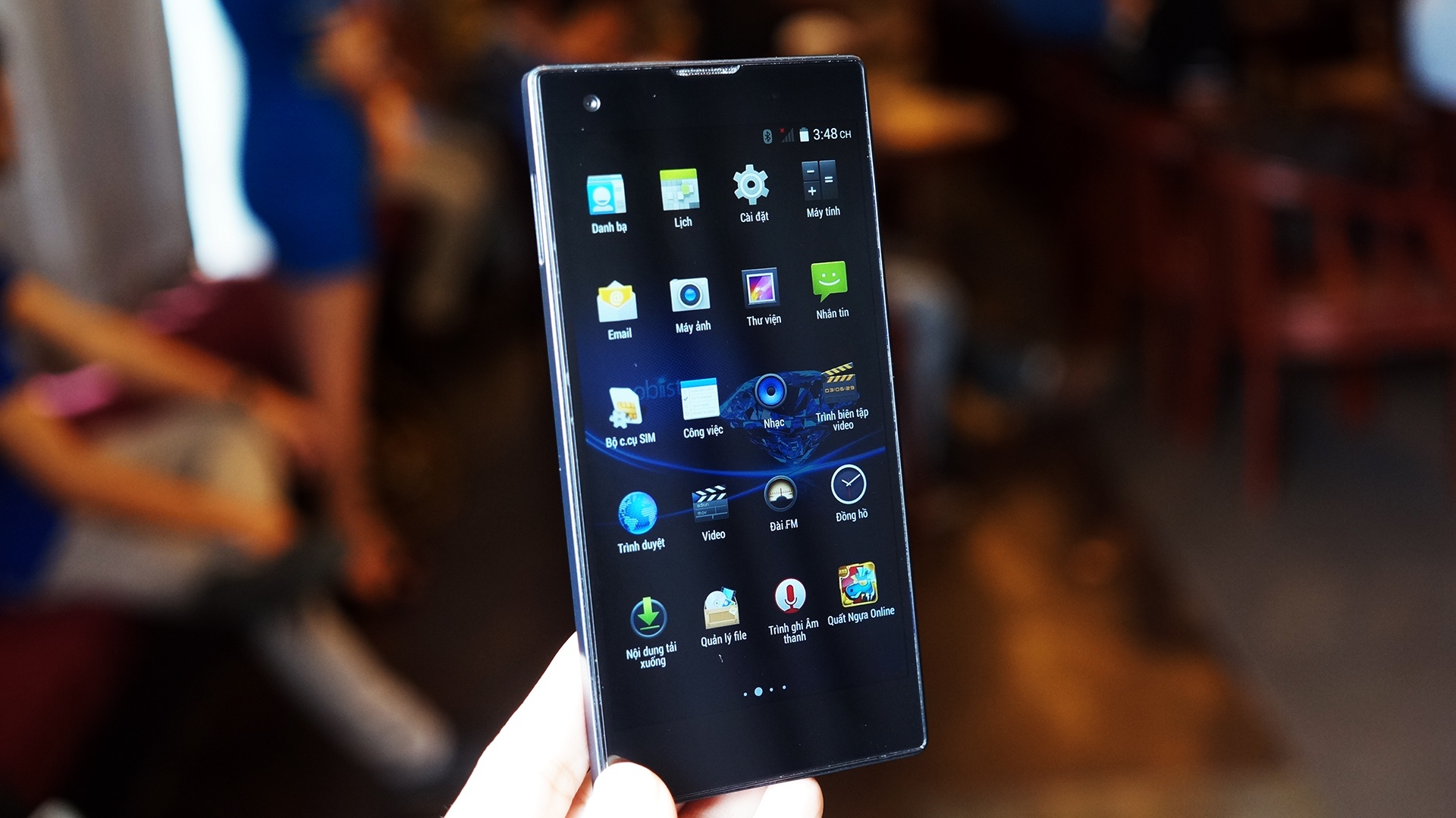 Smartphone 8 nhan thuong hieu Viet ra mat voi gia 5 trieu hinh anh