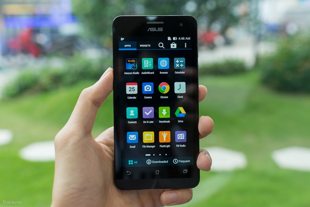 Smartphone gia re cua Asus duoc yeu thich hon iPhone 5S hinh anh