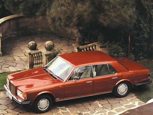 Bentley Turbo R được Bentley ra mắt đầu tiên tại Hoa Kỳ vào năm 1989.