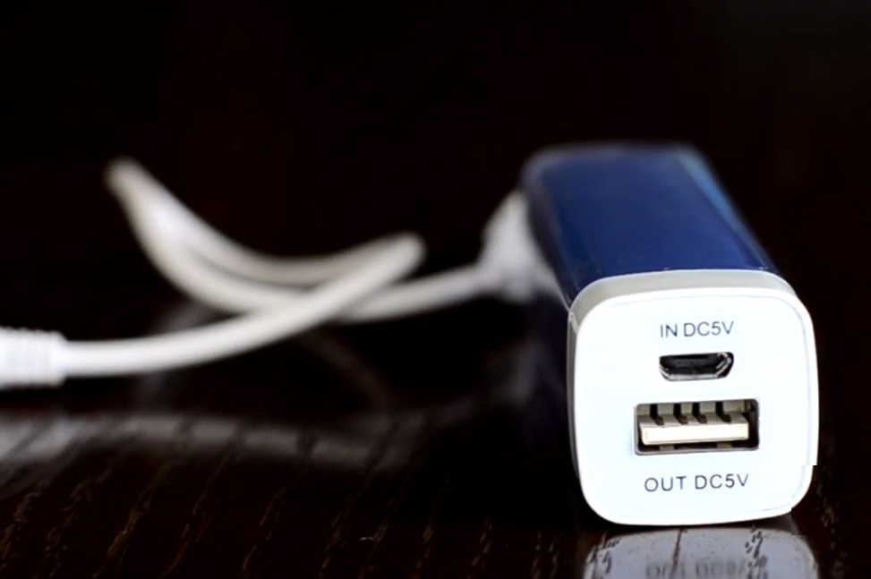 Sac du phong dom gia 99.000 dong ban tren via he Sai Gon hinh anh