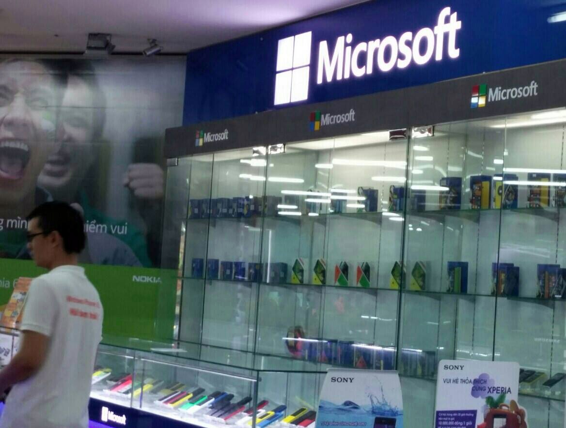 Microsoft go bo thuong hieu Nokia tai cac cua hang o VN hinh anh