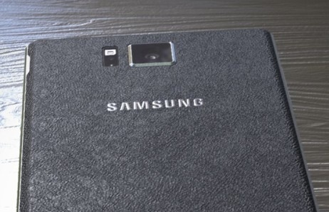 Galaxy Note 4 lo anh thuc te voi mat lung da min hinh anh