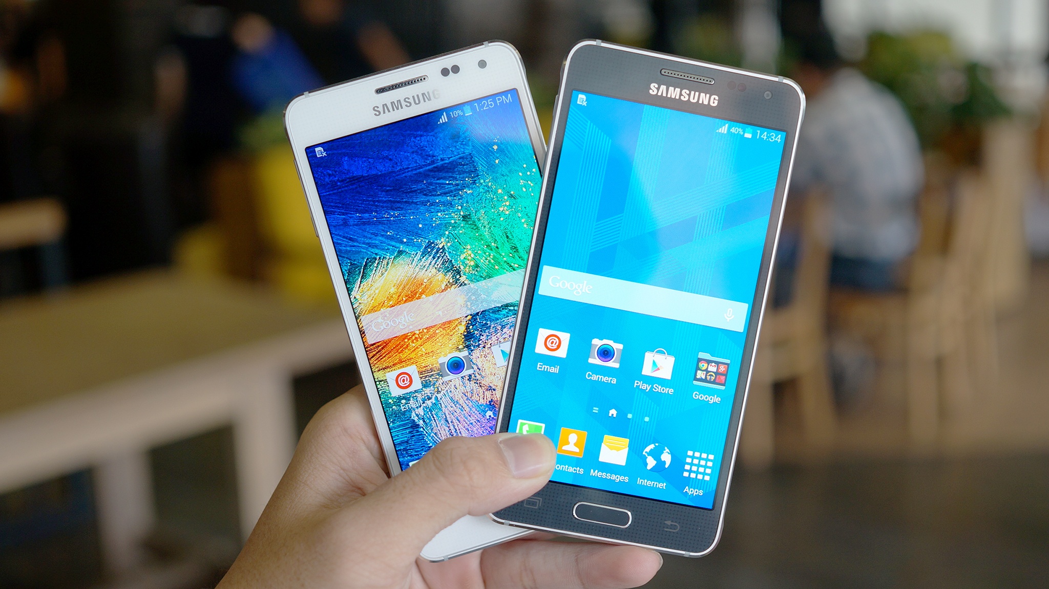 Galaxy Alpha co the ban muc 12 trieu, len ke cuoi thang 8 hinh anh