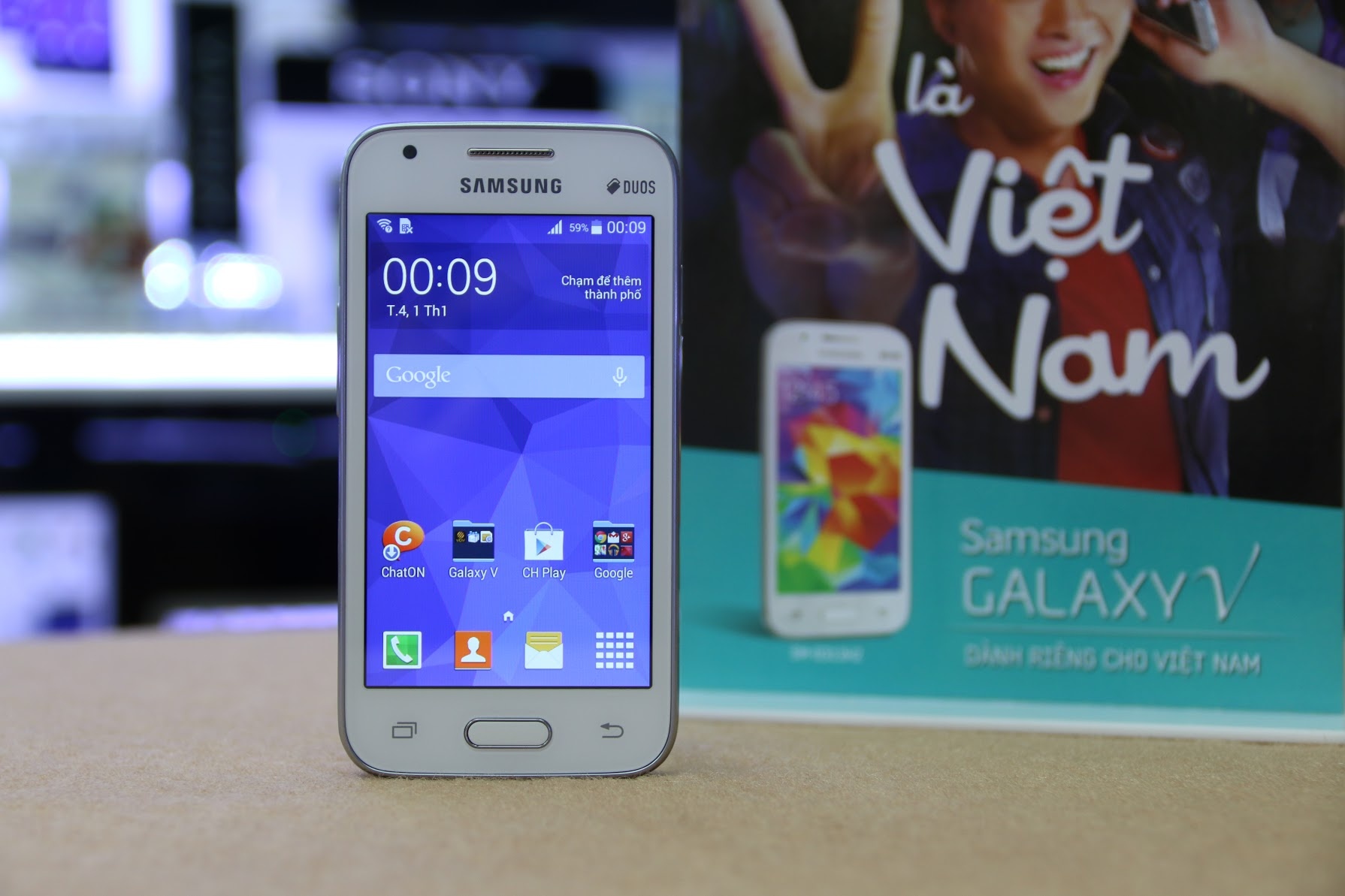 Mo hop Galaxy V danh rieng cho thi truong VN gia 2,3 trieu hinh anh