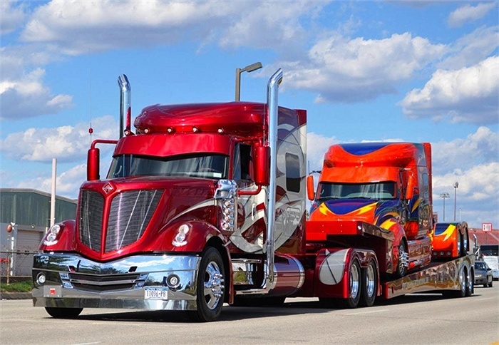 Xe tai trang hoang diem dua nhu thi thoi trang hinh anh