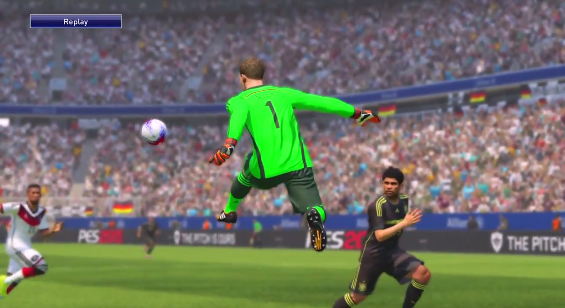 PES 2015 co loi choi va do hoa dep se ra mat trong thang 9 hinh anh