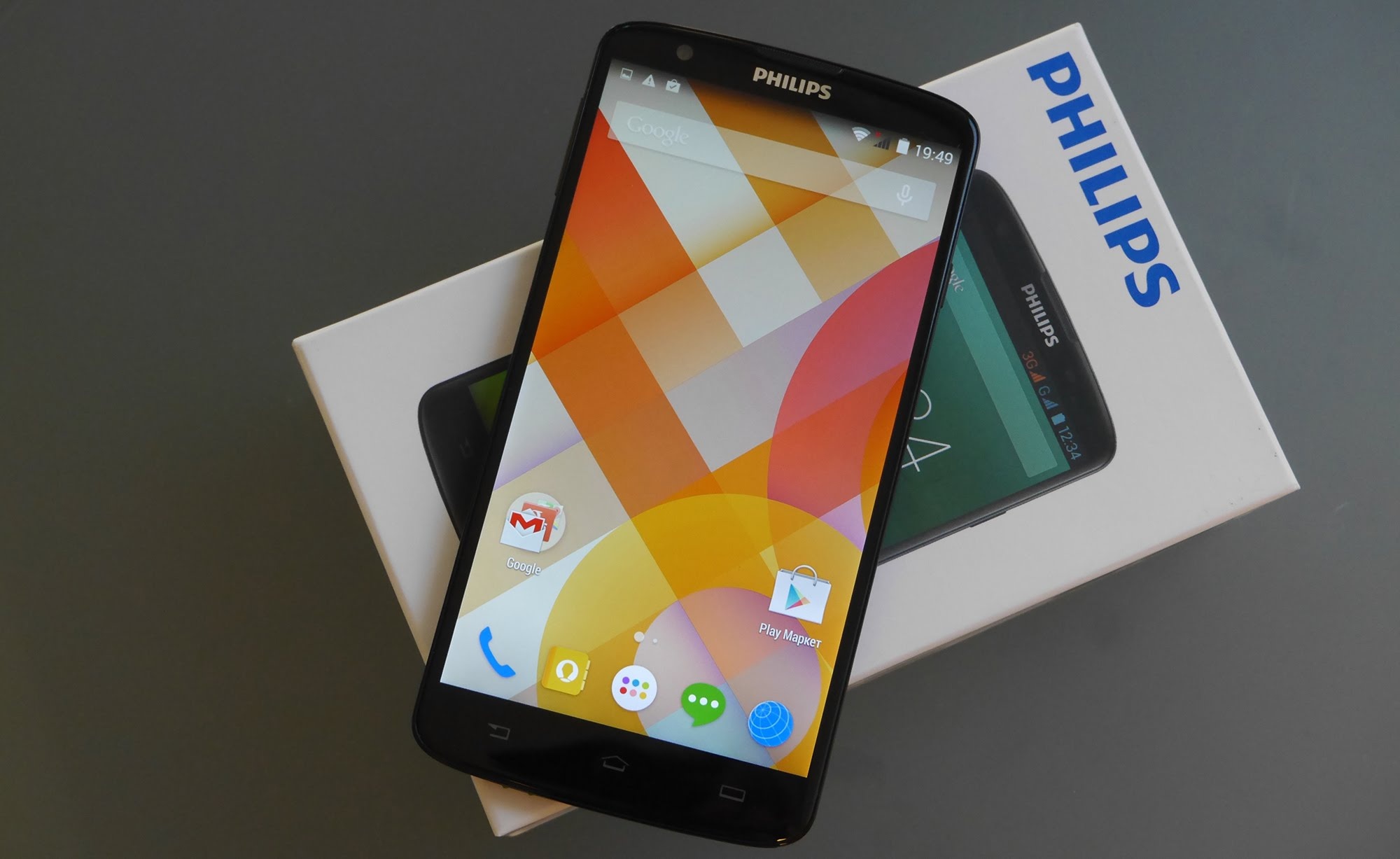 Philips sap ban smartphone 6 inch pin khoe gia gan 9 trieu hinh anh