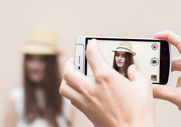 Danh gia Oppo N1 Mini: Smartphone chup tu suong tot nhat hinh anh