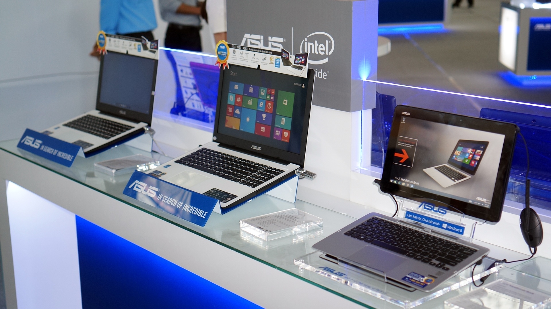 Asus mang Zenwatch va loat thiet bi di dong den Sai Gon hinh anh