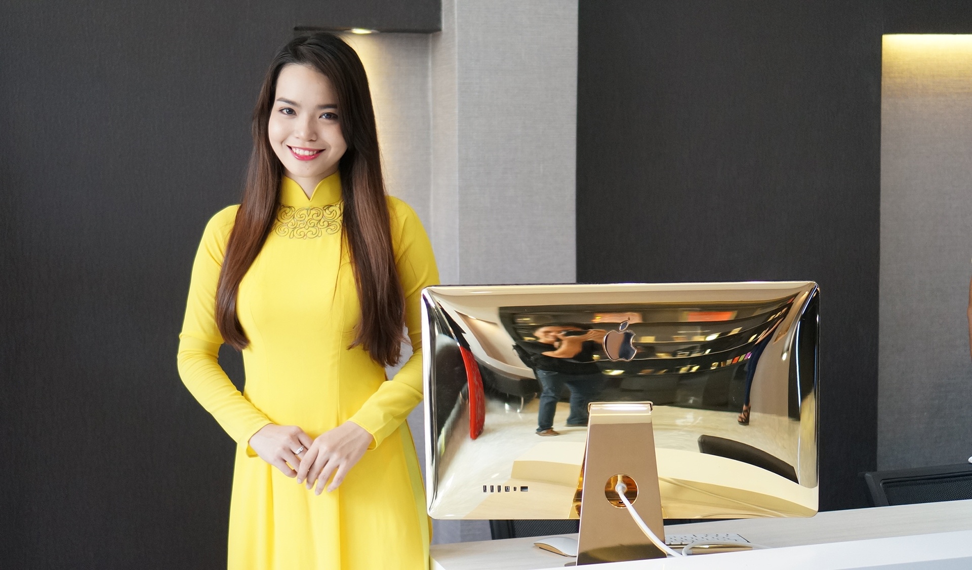 Apple iMac ma vang gia gan 300 trieu xuat hien o Sai Gon hinh anh