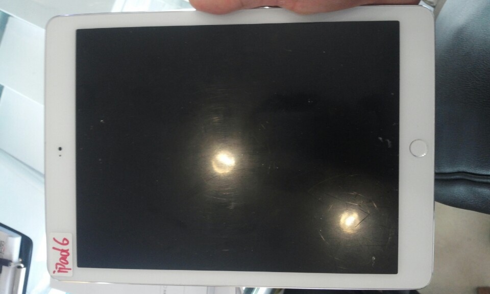 iPad Air 2 co cam bien van tay lo anh truoc ngay ra mat hinh anh