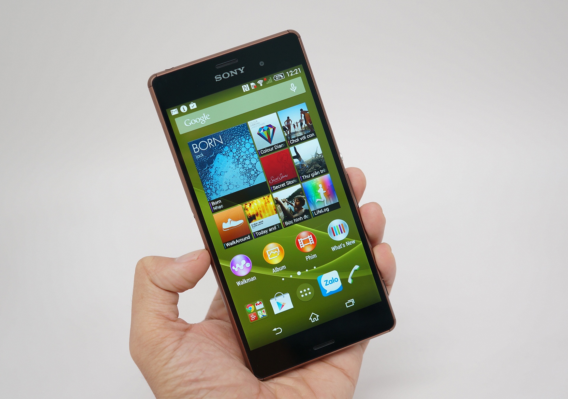 Mo hop Sony Xperia Z3 gia 17 trieu dong vua len ke tai VN hinh anh