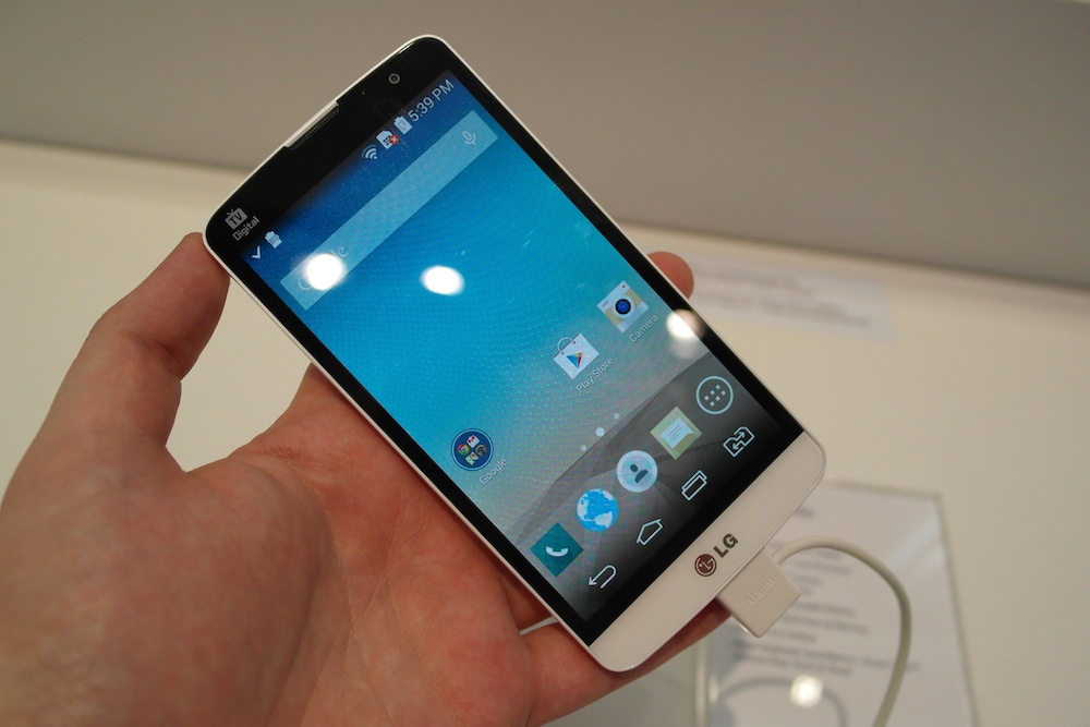 LG L Fino - smartphone gia 3,9 trieu dong o VN hinh anh