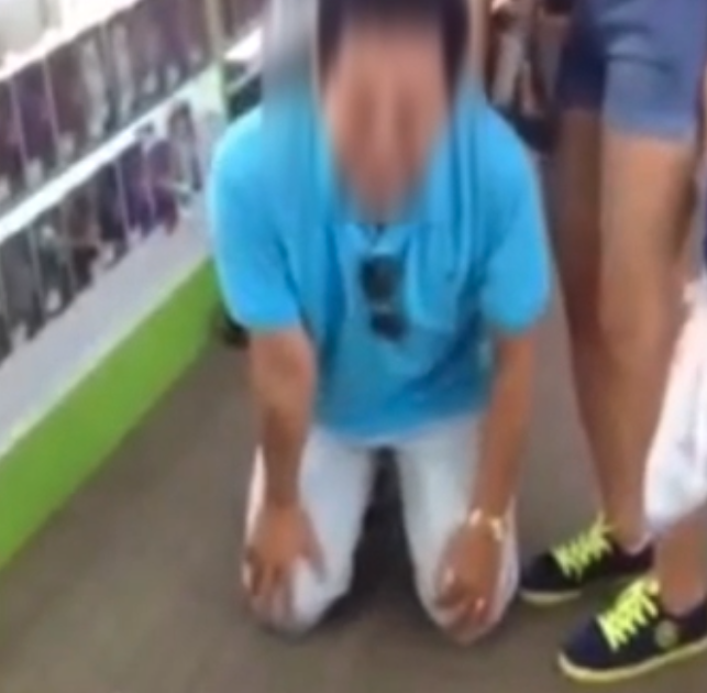 Du khach Viet quy khoc doi lai tien mua iPhone 6 o Singapore hinh anh