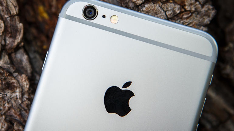 iPhone the he moi se tu nhao lon nhu meo khi bi roi hinh anh