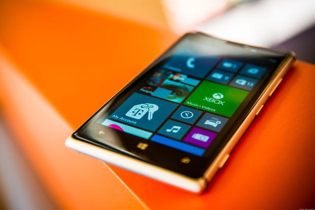 Lumia 925 va LG G Pro 2 ha gia soc hang trieu dong hinh anh