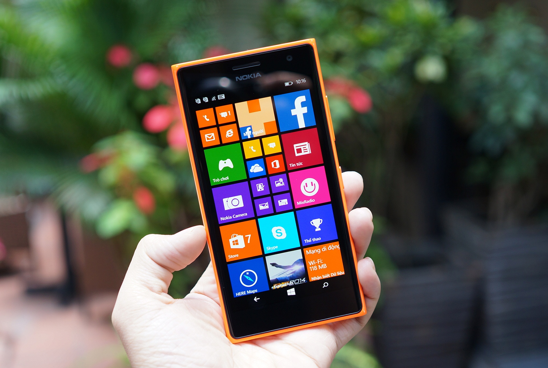 Binh chon smartphone tot nhat thang 11 de trung Lumia 730 hinh anh