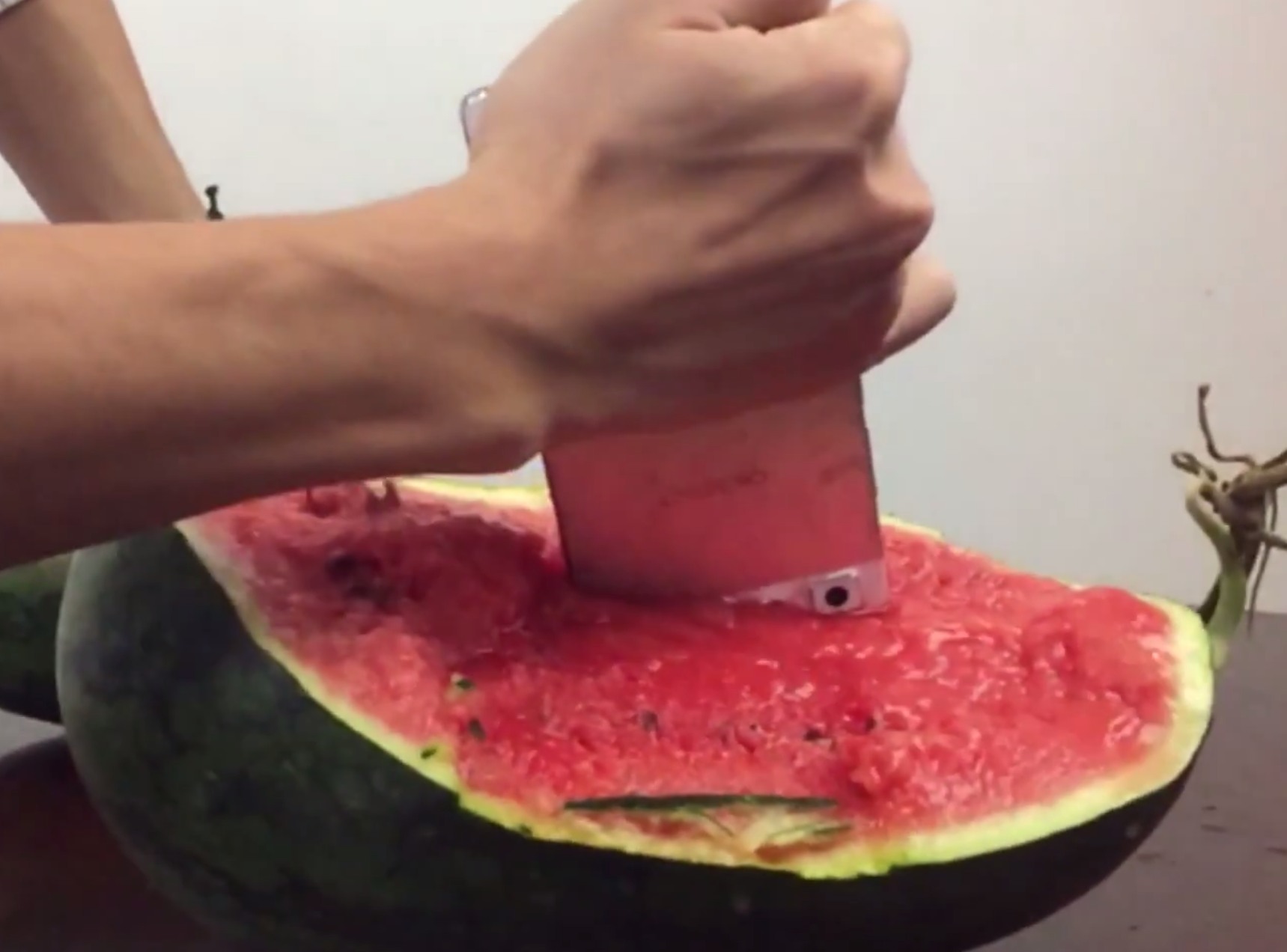 Tra tan smartphone sieu mong tai Viet Nam hinh anh