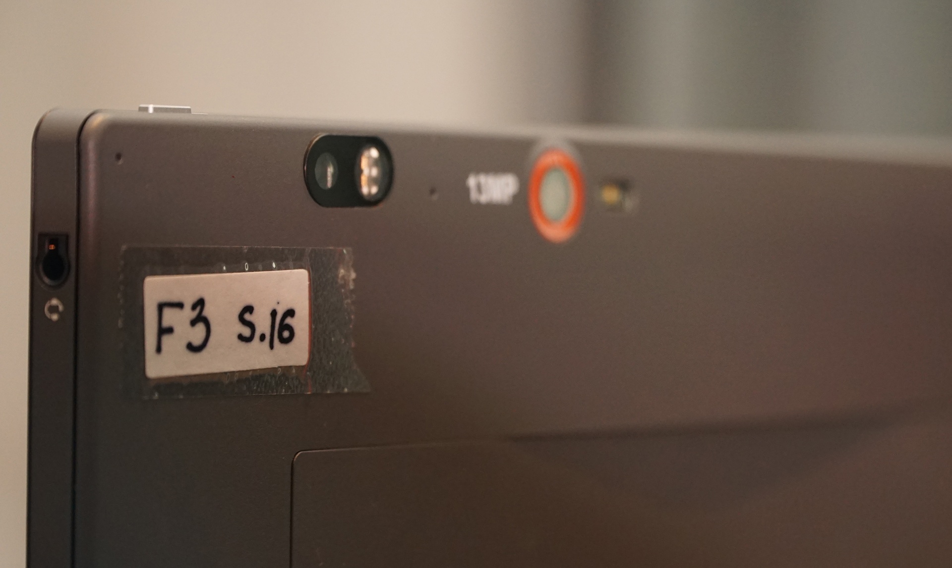 Camera kep tren cac smartphone cao cap nam 2015 trong ra sao hinh anh