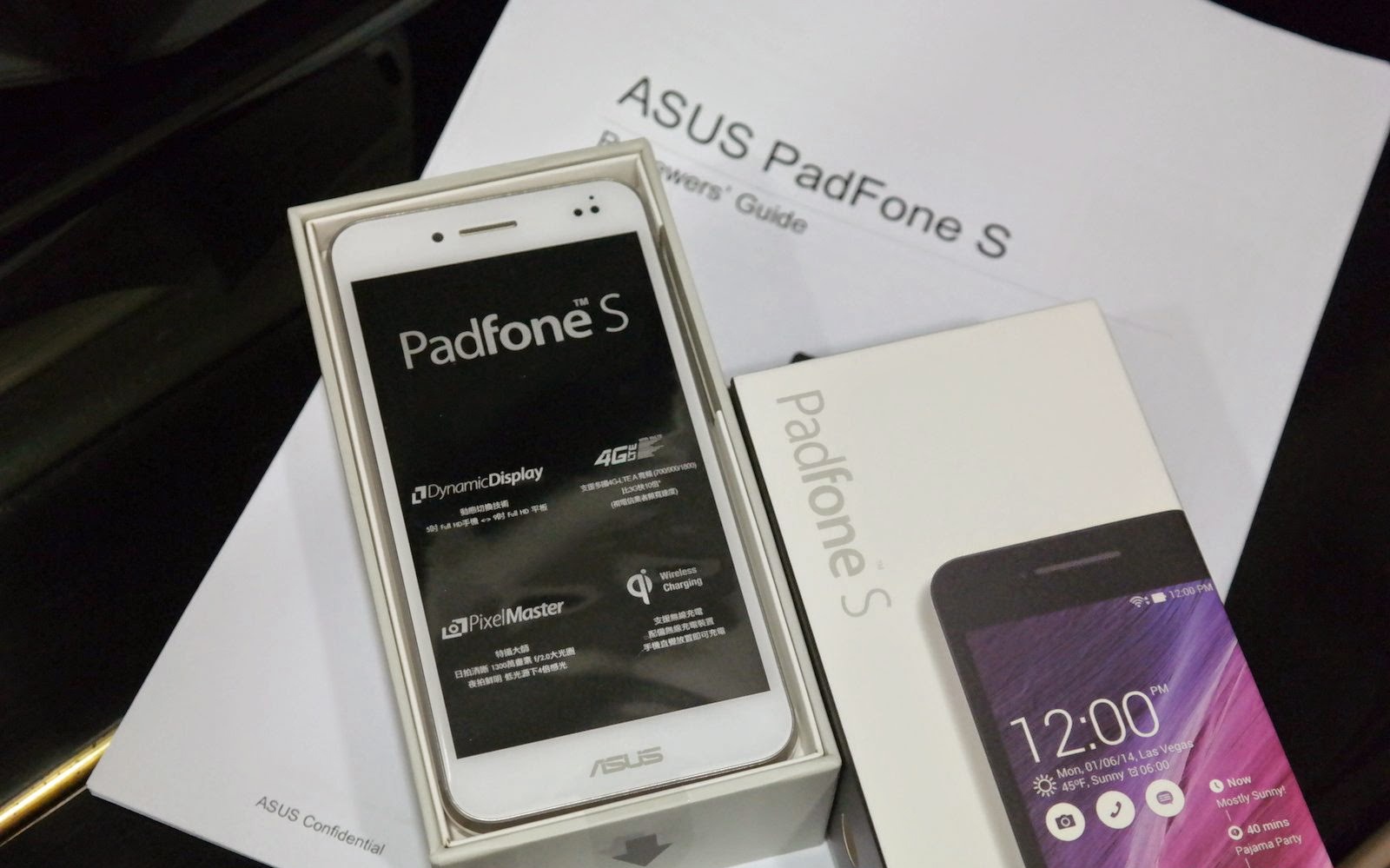 5. Asus Padfone S: Cùng vớivới Zenfone C và sắp tới là Zenfone 2, Asus cũng ra mắt thêm một mẫu di động mang tên Padfone S (mã hiệu PF500KL) với cấu hình rất mạnh nhưng chỉ 6,9 triệu đồng. Thiết bị này có màn hình 5 inch, độ phân giải full HD, vi xử lý lõi tứ Qualcomm Snapdragon 801 tốc độ 2,3 GHz, RAM 3 GB, bộ nhớ trong 64 GB, camera chính 13 MP và pin 2.300 mAh.