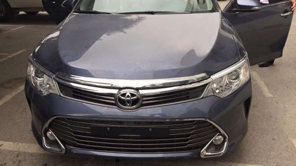Lo anh Toyota Camry 2015 lap rap tai Viet Nam hinh anh