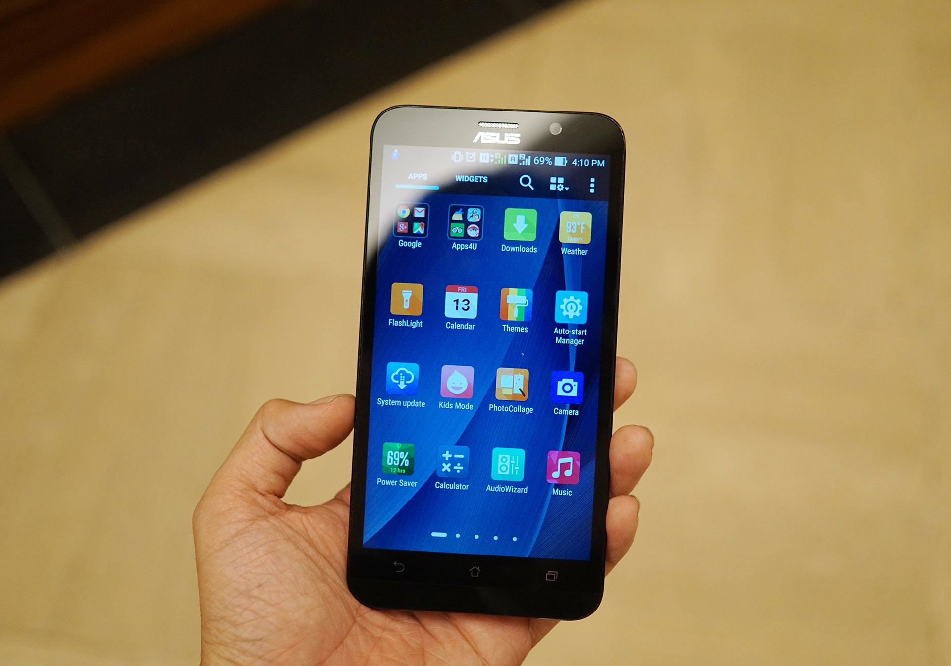 Zenfone 2 bat ngo xuat hien tai Viet Nam truoc ngay len ke hinh anh