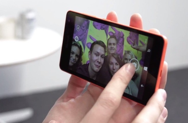 Dai ly giam gia Lumia 535 va Lumia 730 mot trieu dong hinh anh