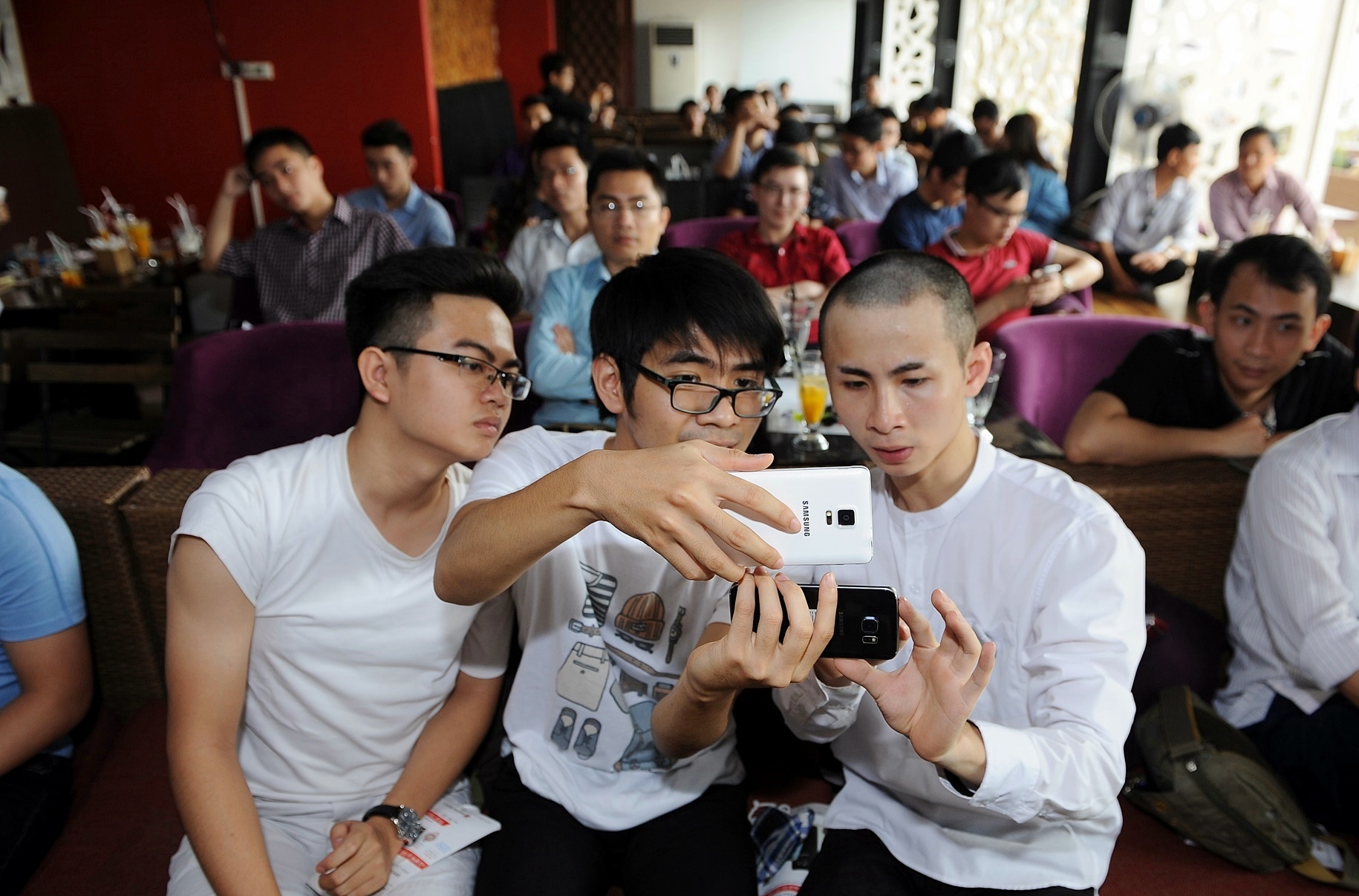 Offline trai nghiem Galaxy S6 va S6 Edge tai Viet Nam hinh anh