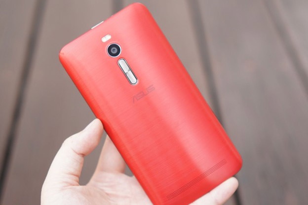 Zenfone 2 sap len ke tai VN, ban 5 inch ban tu thang 6 hinh anh