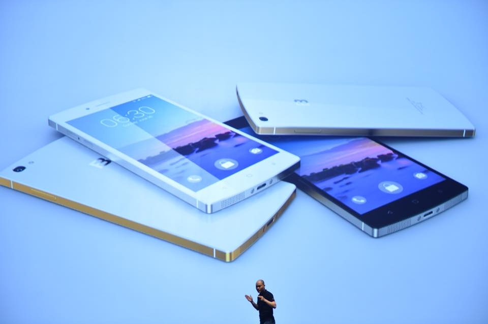 Bphone vua tu tin, vua so set khi tiep can thi truong hinh anh