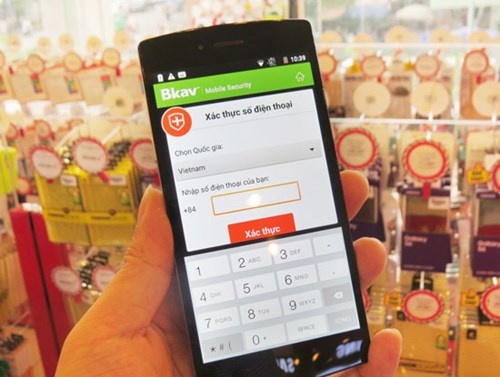 Danh gia nhanh Bphone cua Bien tap vien VTV hinh anh