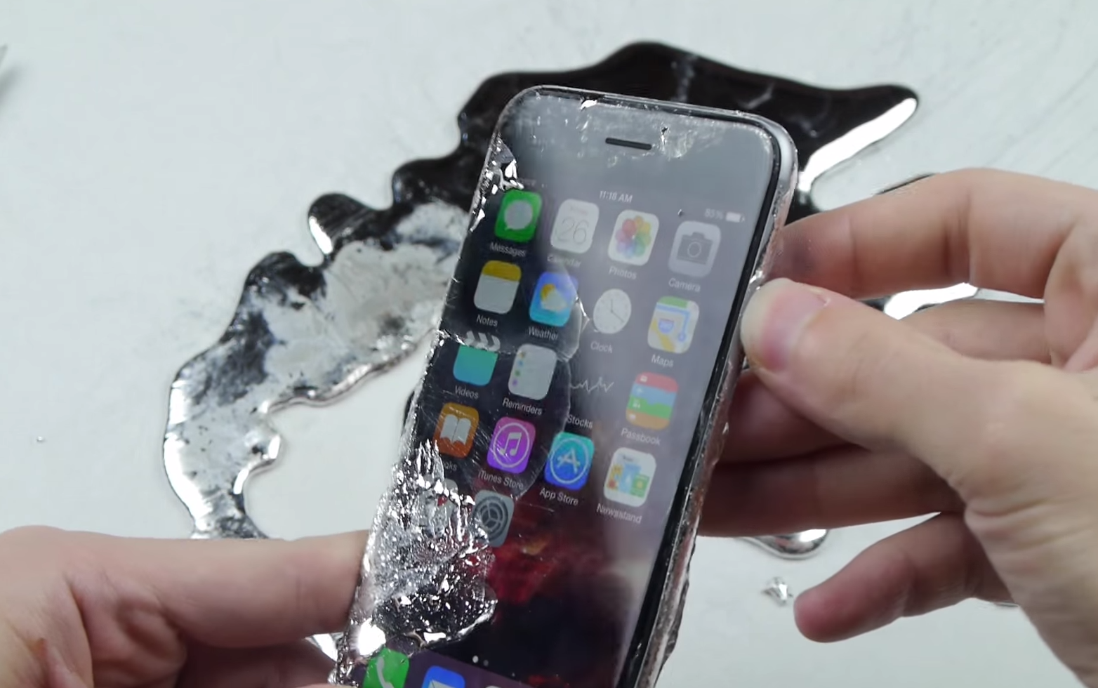 Phan huy vo iPhone 6 bang hoa chat Gallium hinh anh