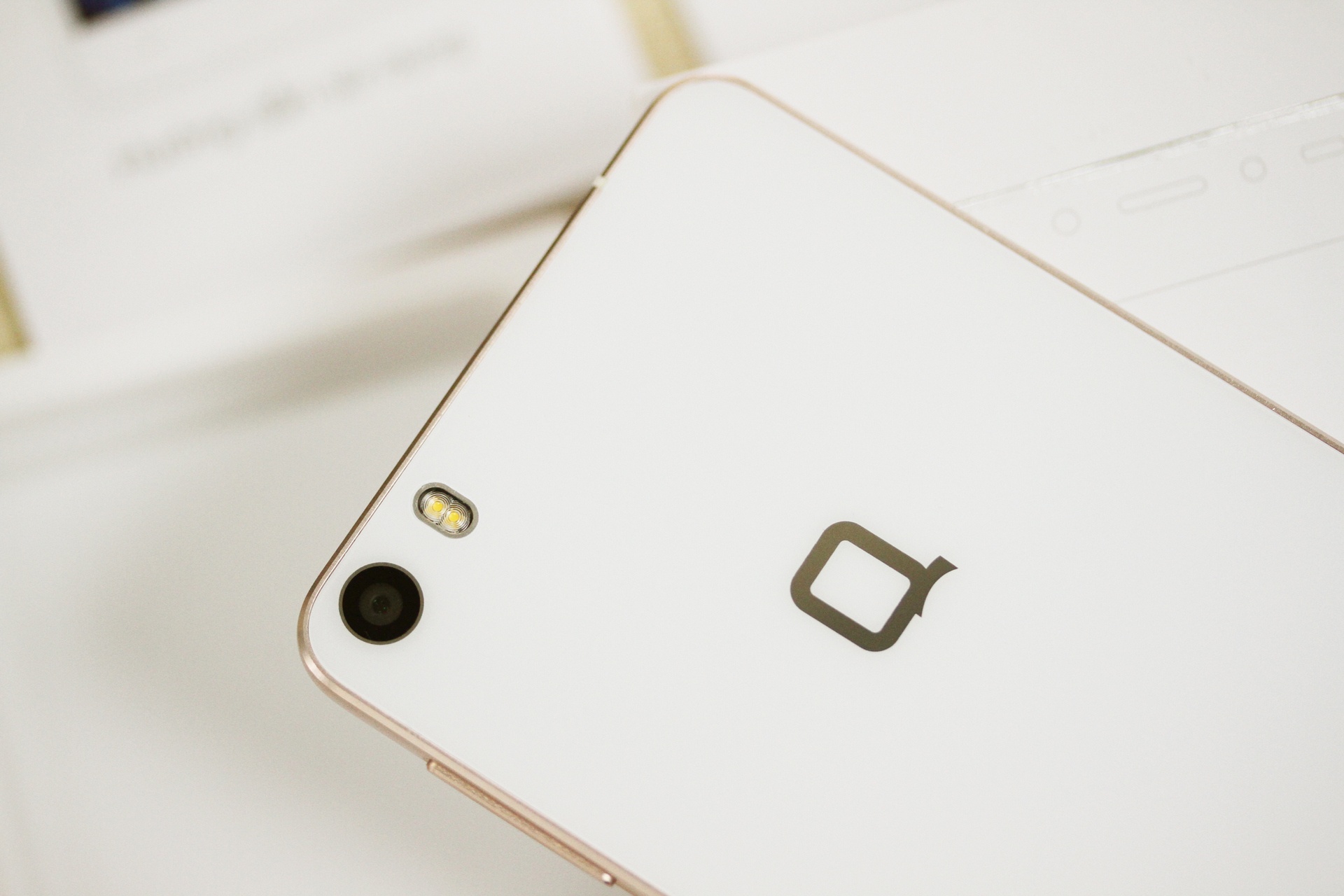 Di dong Q-mobile doi ten thanh Q hinh anh