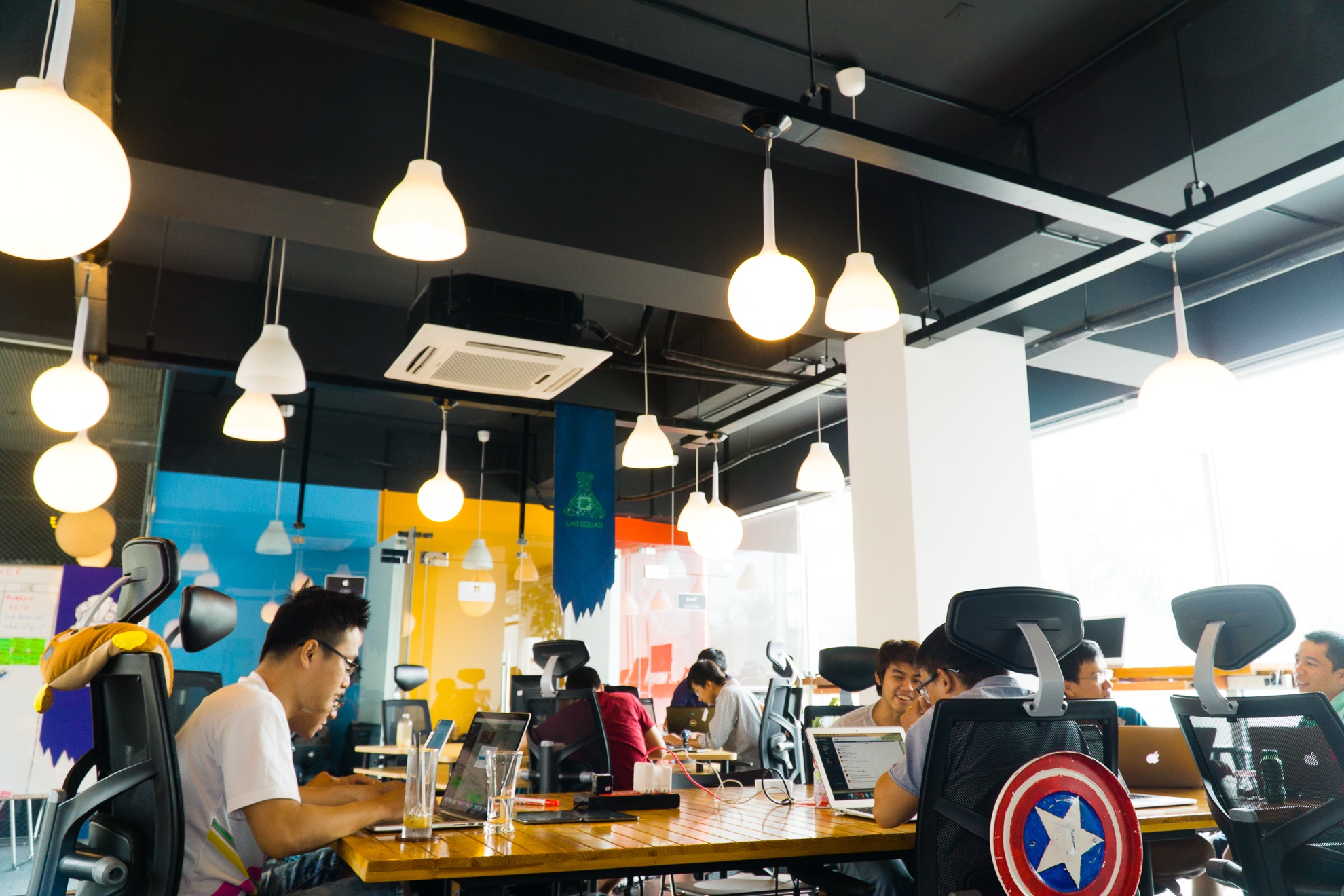 Van phong cong ty cong nghe Viet dep nhu Google, Facebook hinh anh