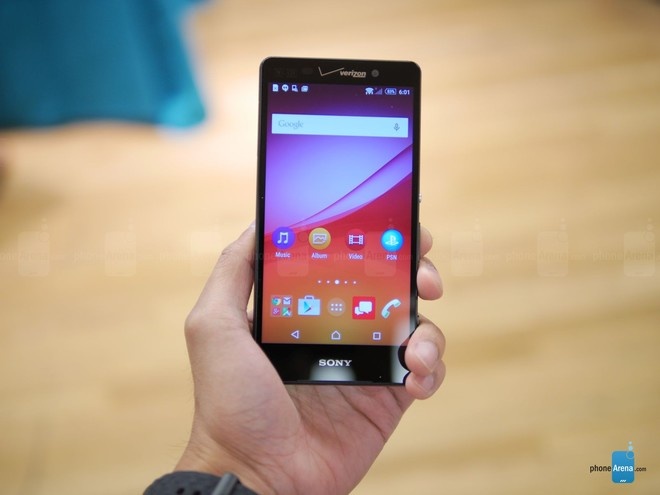 Mua smartphone man hinh sieu net la mot y tuong toi hinh anh