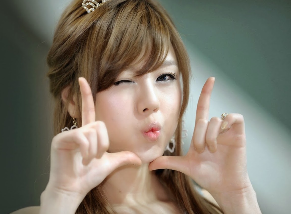 Cong ty Trung Quoc thue hot girl giai toa cho lap trinh vien hinh anh