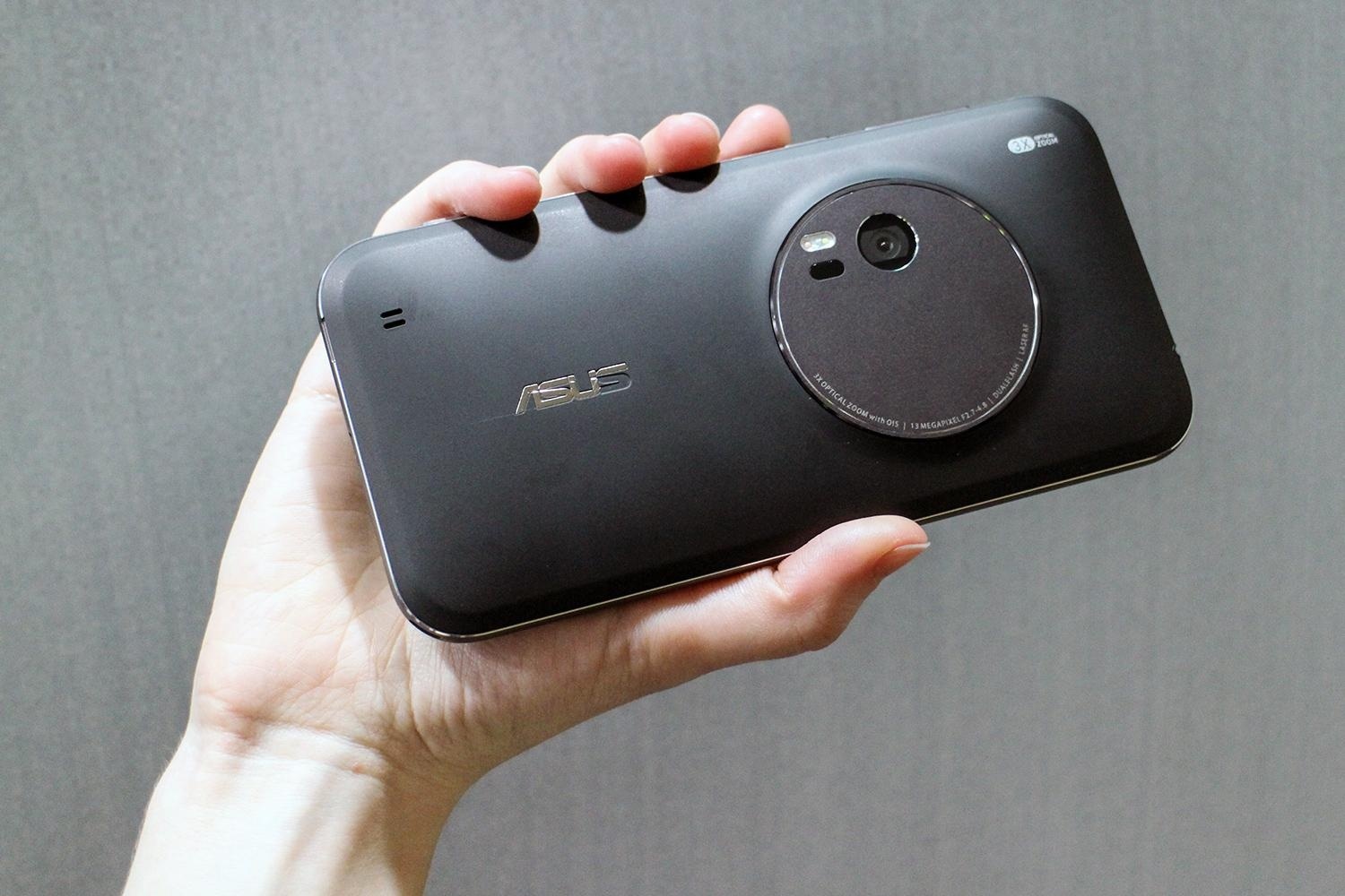 Trai nghiem nhanh Asus Zenfone Zoom tai Sai Gon hinh anh