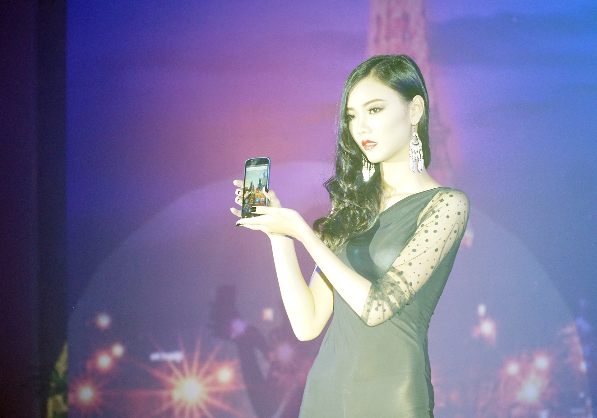 Archos trinh lang loat smartphone, tablet gia tot tai VN hinh anh